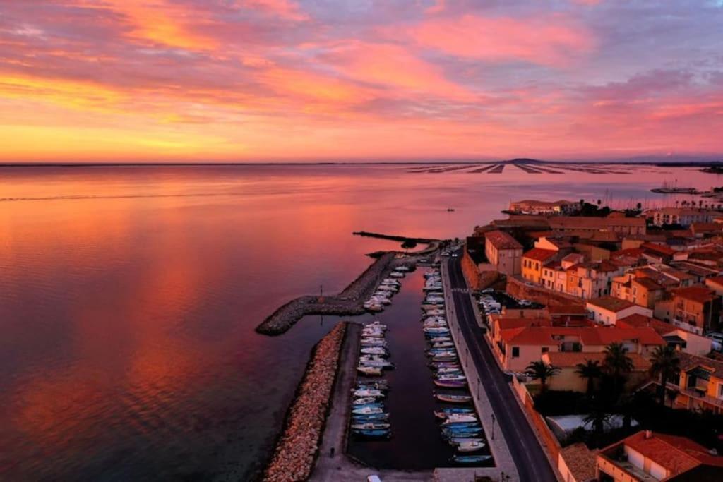 Appartement Cosy A 50 M De La Plage Et Du Port Meze Bagian luar foto