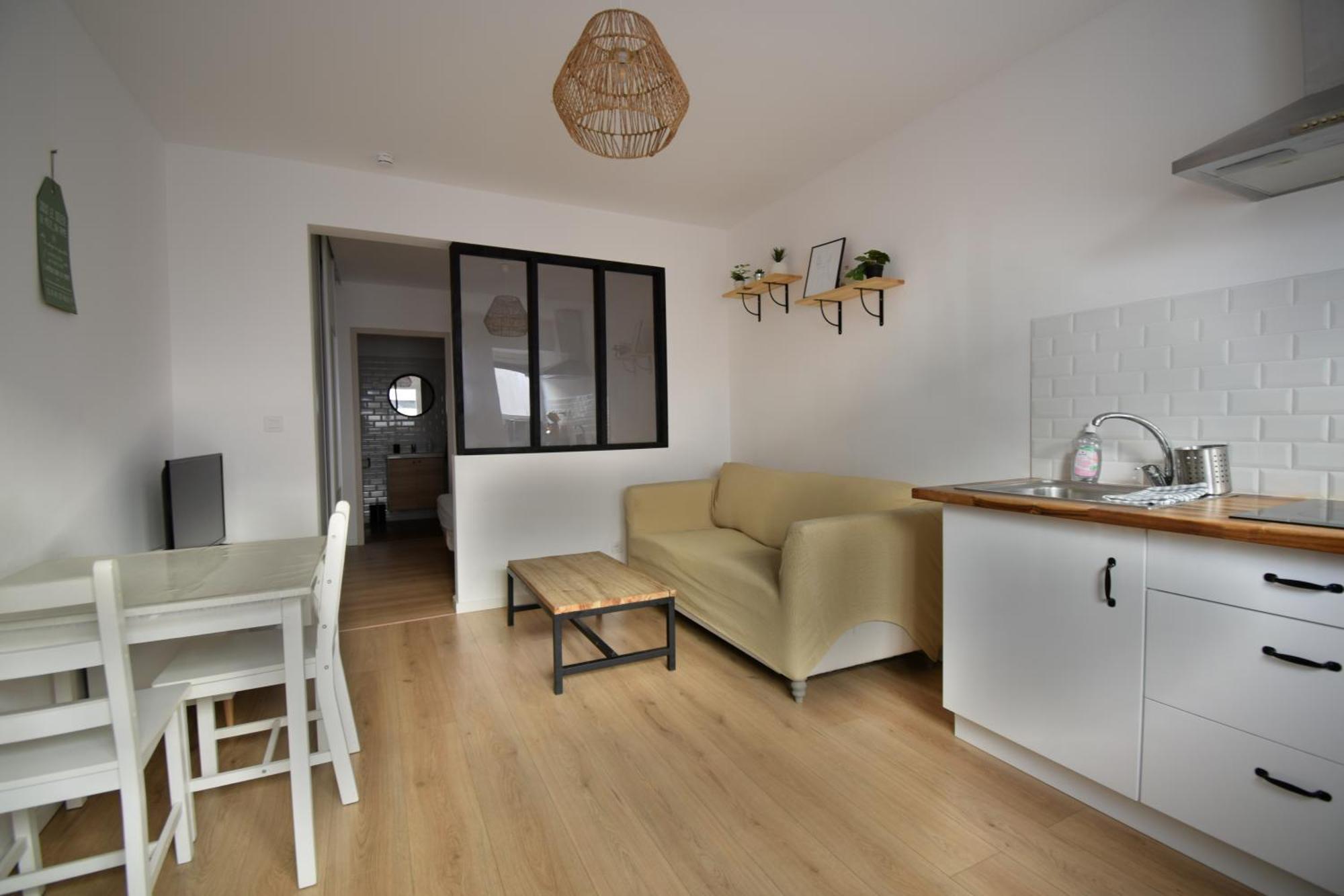 Appartement Cosy A 50 M De La Plage Et Du Port Meze Bagian luar foto